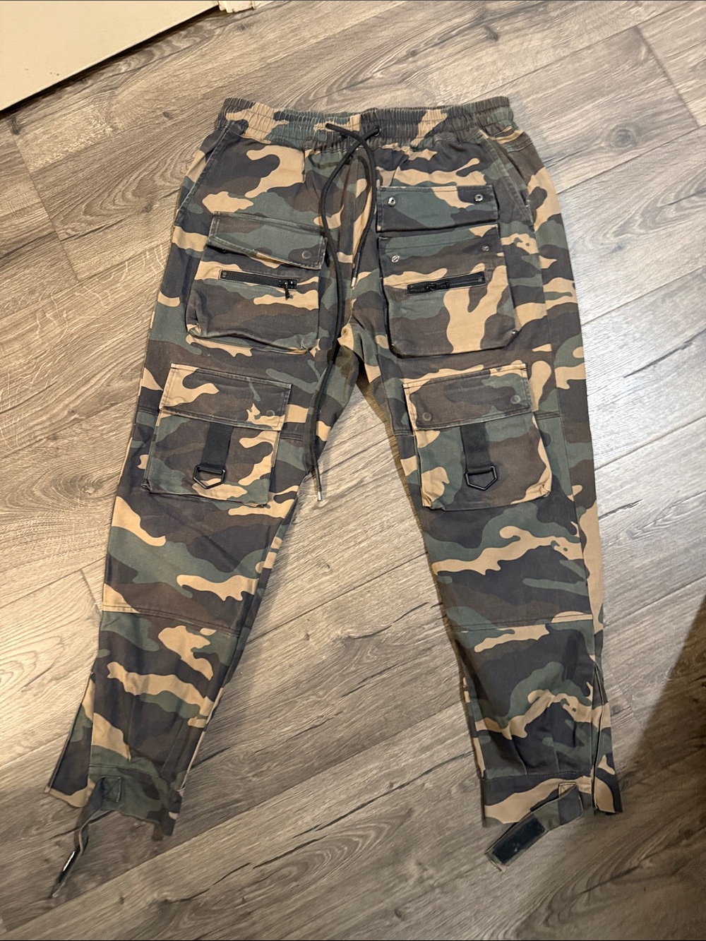 Men's Camouflage Cargo Pants - Green Camo Utility Jogger